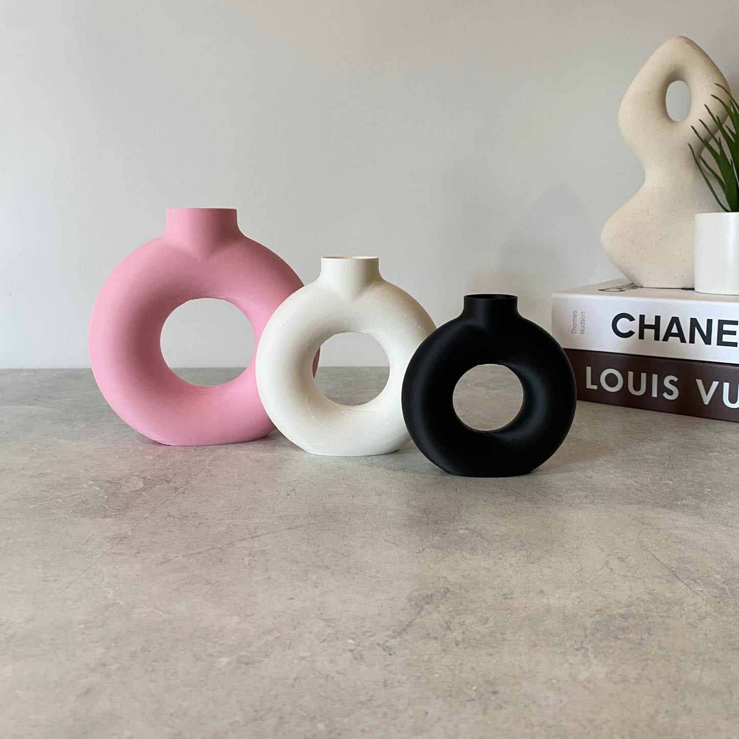 Nordic Circular Hollow Donut Vase