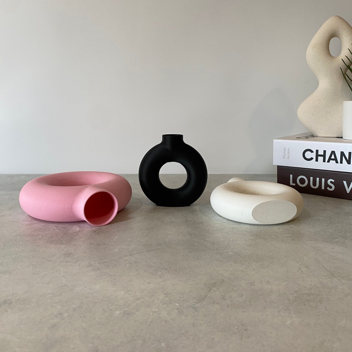 Nordic Circular Hollow Donut Vase