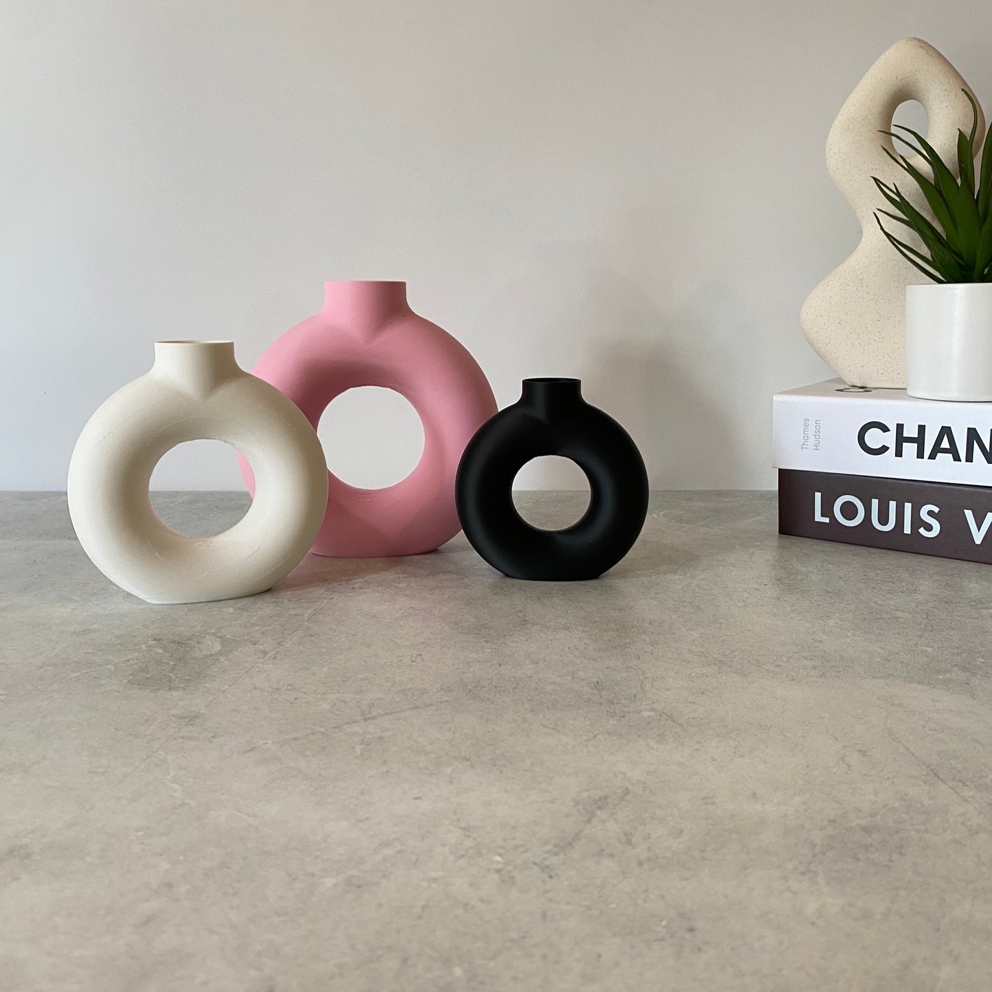Nordic Circular Hollow Donut Vase
